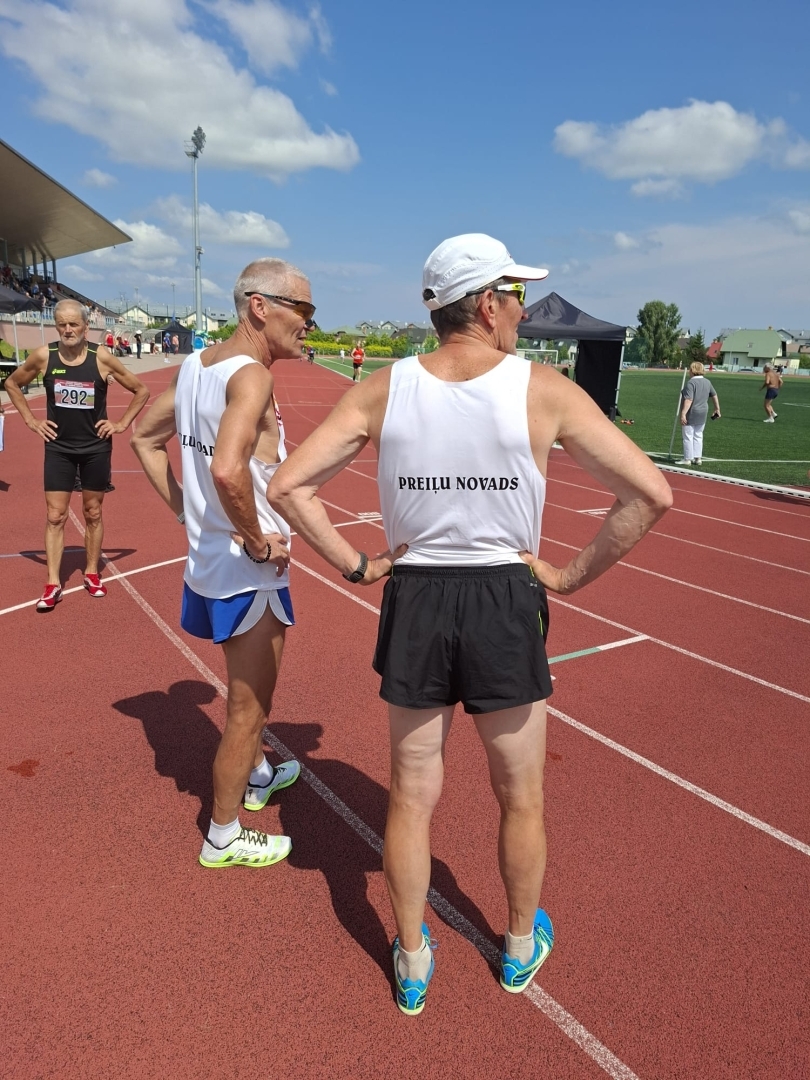 Preiļu novada vecmeistariem 14 medaļas LSVS 63. sporta spēlēs vieglatlētikā