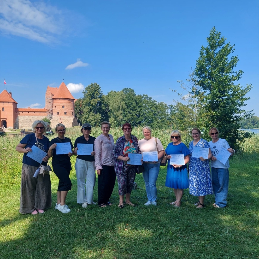 Latvijas un Lietuvas kopīgās un atšķirīgās iezīmes formālajā un neformālajā izglītībā, vecāku un izglītības iestāžu sadarbības pieredze
