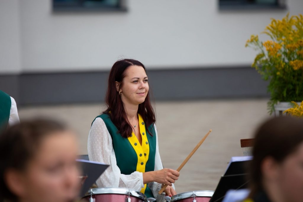 jauniesu-puteju-orkestris-un-svetku-banitis-foto-v-agurjanovs-011-1024x683.jpg