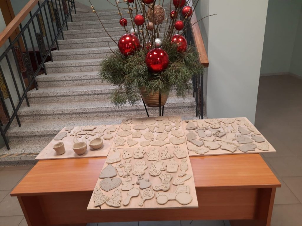 keramikas-radosas-meistarklases-un-pop-up-tirdzins-preilos-014-1024x768.jpg