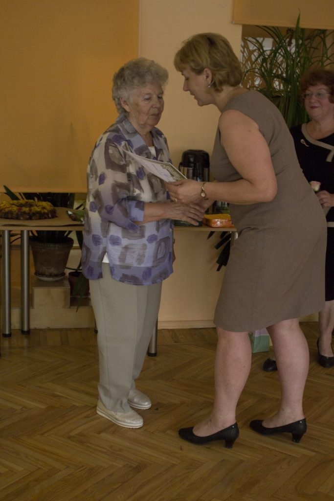 preilu-novada-pasvaldibas-vaditaja-pateicas-senioru-festivala-dalibniekiem-foto-kristine-loginova-017-683x1024.jpg