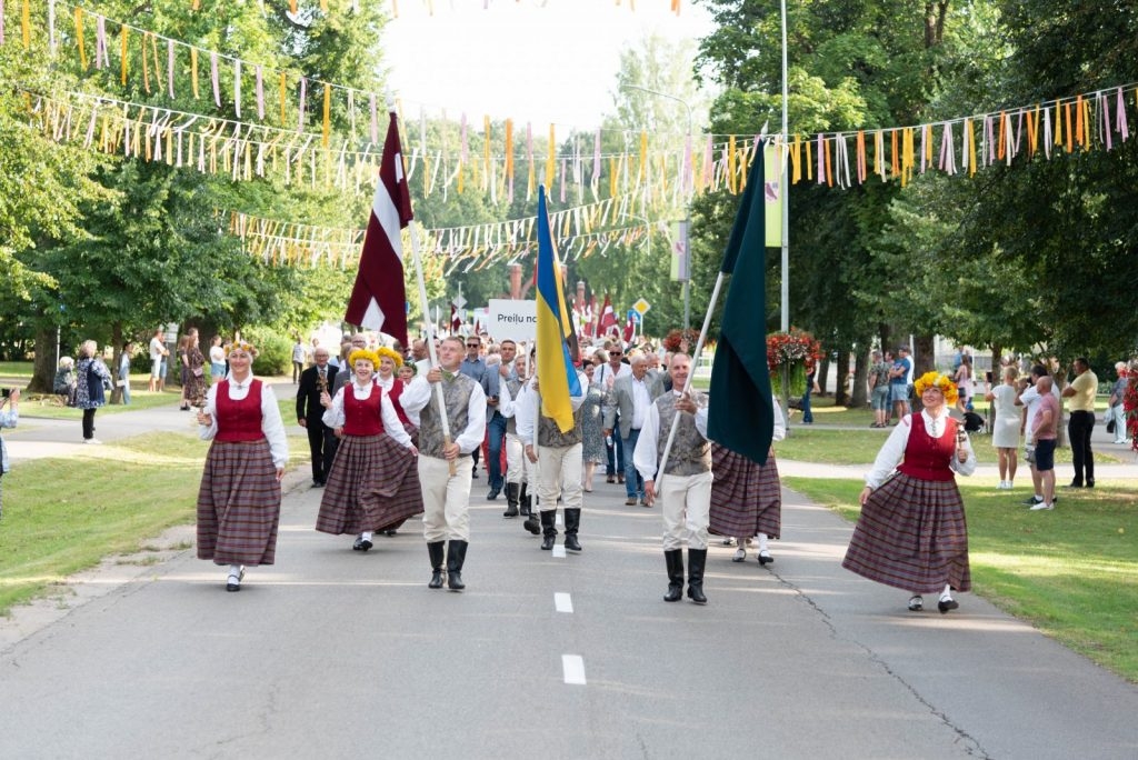 preilu-novada-svetku-gajiens-foto-l-uzulniks-004-1024x684.jpg