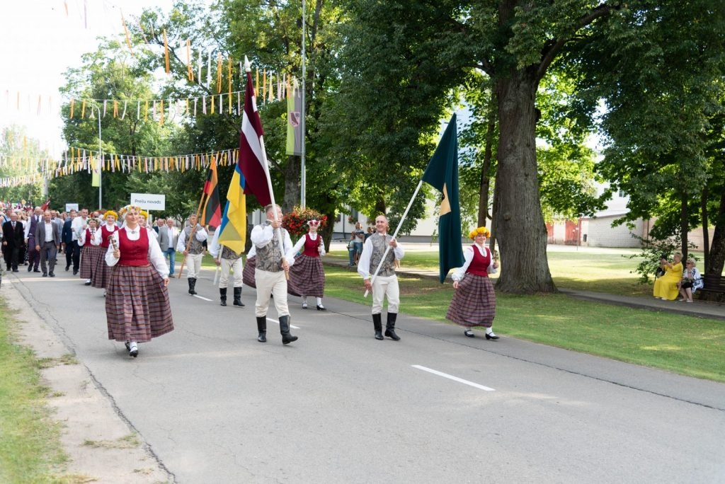 preilu-novada-svetku-gajiens-foto-l-uzulniks-005-1024x684.jpg
