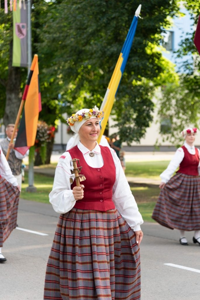 preilu-novada-svetku-gajiens-foto-l-uzulniks-006-684x1024.jpg