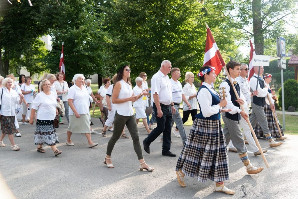 preilu-novada-svetku-gajiens-foto-l-uzulniks-013-1024x684.jpg