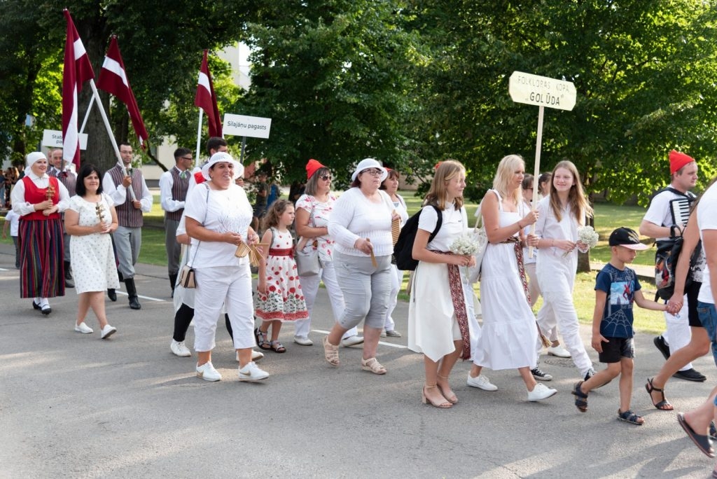preilu-novada-svetku-gajiens-foto-l-uzulniks-017-1024x684.jpg