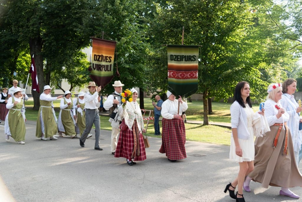 preilu-novada-svetku-gajiens-foto-l-uzulniks-019-1024x684.jpg