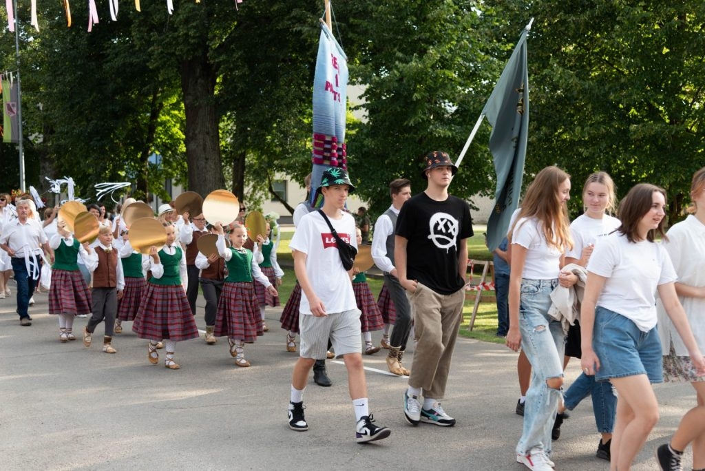 preilu-novada-svetku-gajiens-foto-l-uzulniks-026-1024x684.jpg