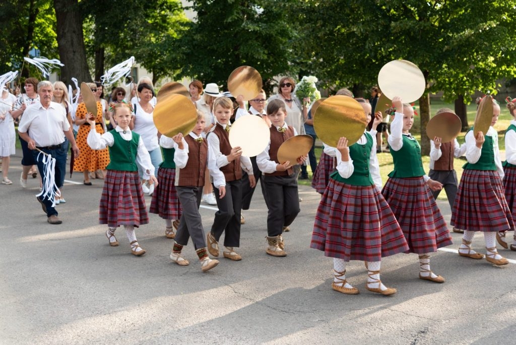 preilu-novada-svetku-gajiens-foto-l-uzulniks-027-1024x684.jpg