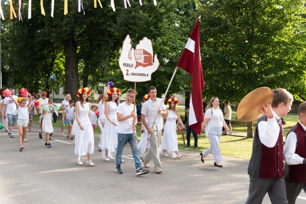 preilu-novada-svetku-gajiens-foto-l-uzulniks-028-1024x684.jpg
