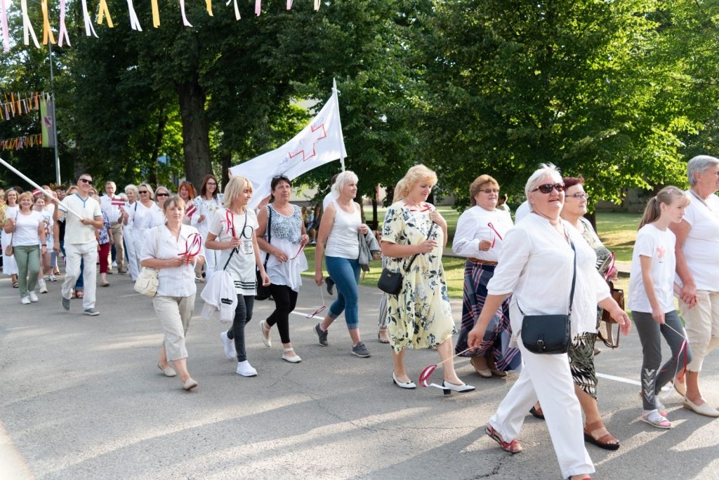 preilu-novada-svetku-gajiens-foto-l-uzulniks-043-1024x684.jpg