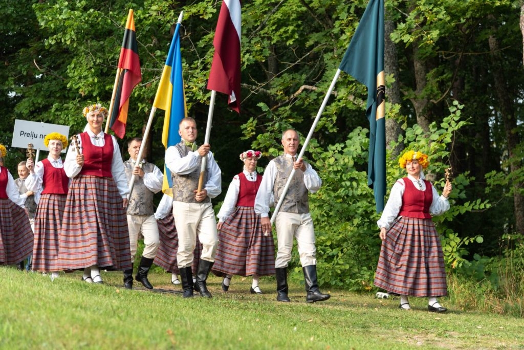 preilu-novada-svetku-gajiens-foto-l-uzulniks-066-1024x684.jpg
