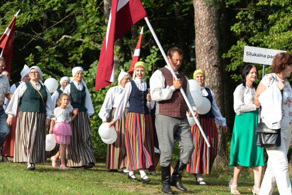 preilu-novada-svetku-gajiens-foto-l-uzulniks-075-1024x684.jpg