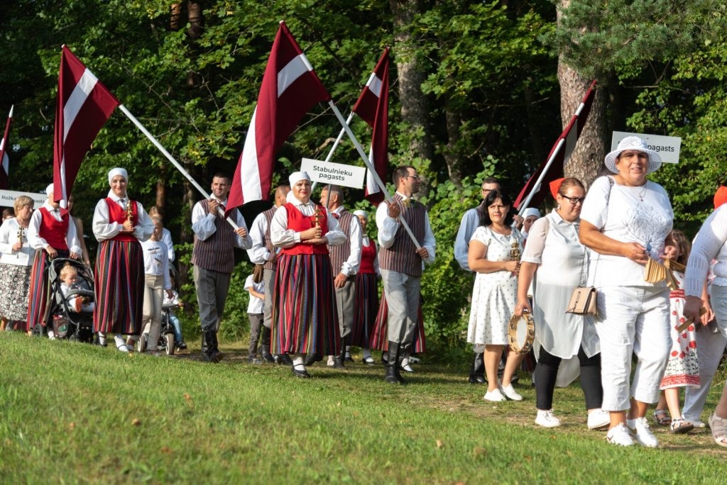 preilu-novada-svetku-gajiens-foto-l-uzulniks-083-1024x684.jpg