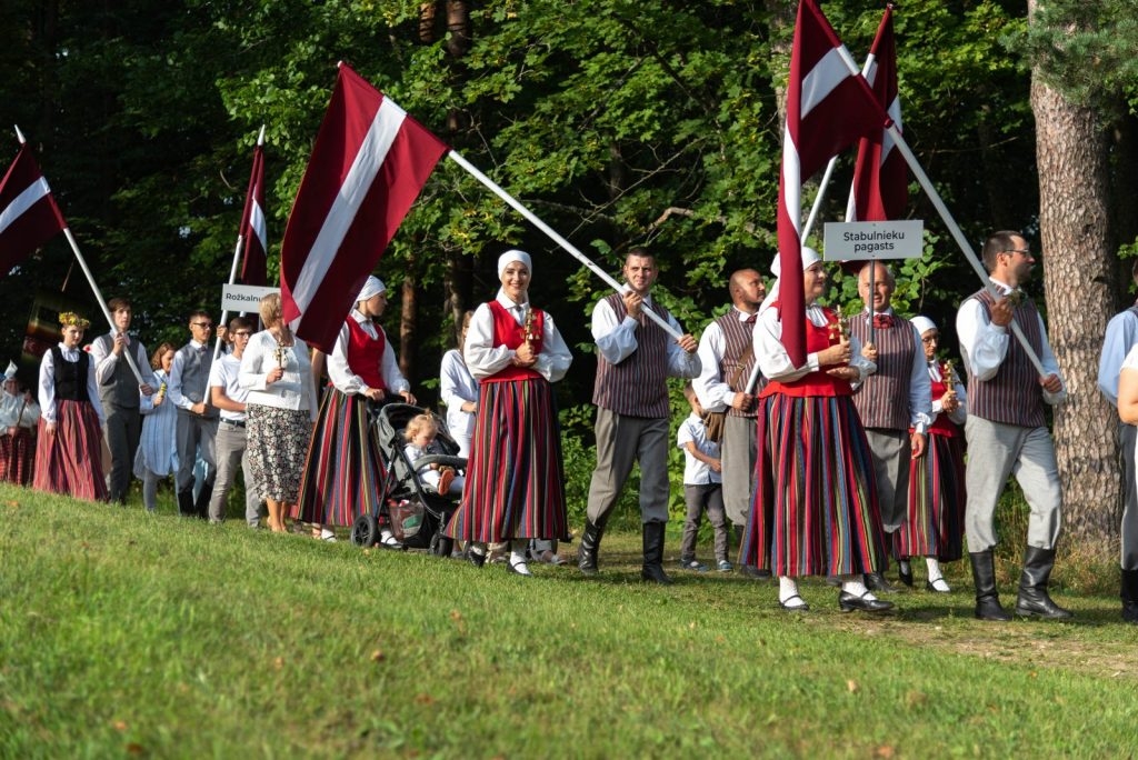 preilu-novada-svetku-gajiens-foto-l-uzulniks-084-1024x684.jpg