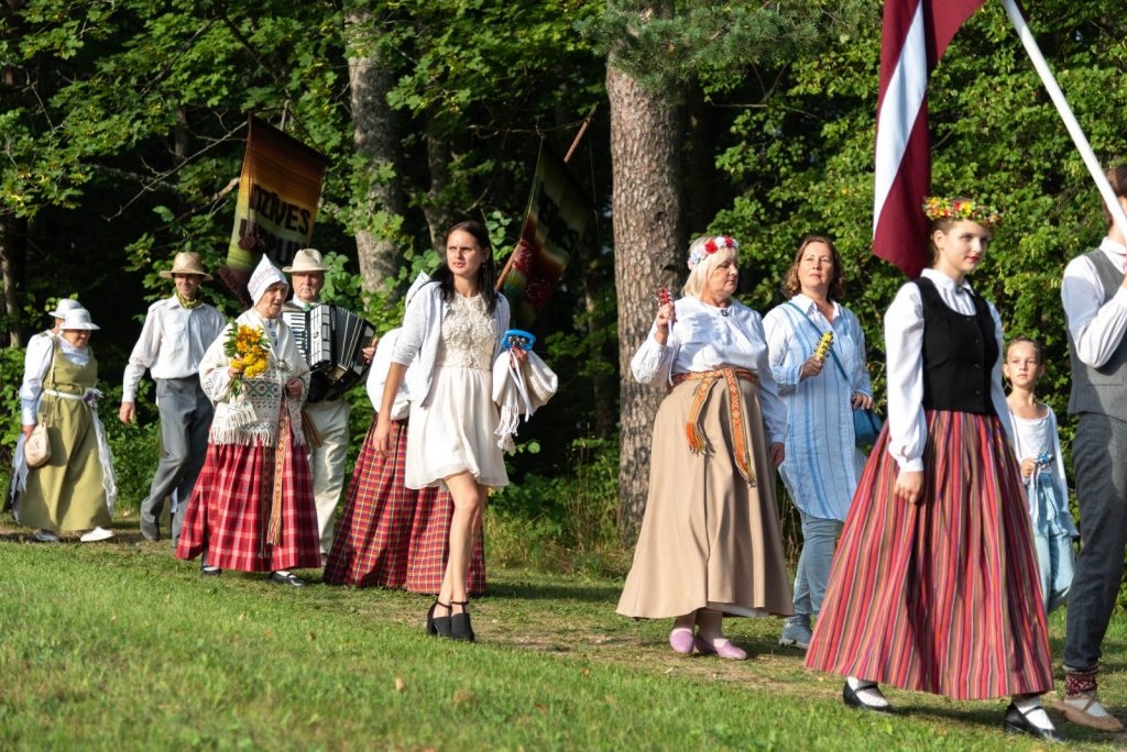 preilu-novada-svetku-gajiens-foto-l-uzulniks-085-1024x684.jpg