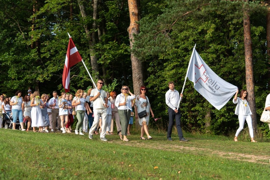 preilu-novada-svetku-gajiens-foto-l-uzulniks-093-1024x684.jpg