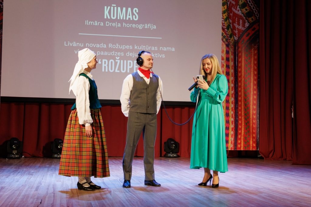 preilu-un-livanu-deju-aprinka-kolektivu-koncerts-jazepa-dienas-lustes-riebinos-foto-v-agurjanovs-026-1024x683.jpg
