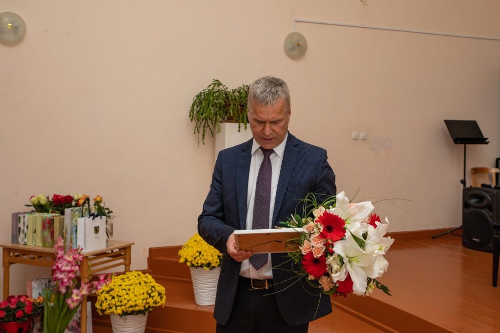 senioru-vokala-ansambla-virsi-20-dzimsanas-dienas-sarikojums-foto-v-agurjanovs-023-1024x683.jpg