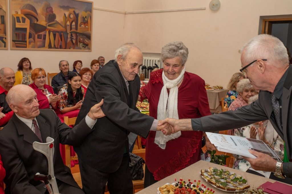 senioru-vokala-ansambla-virsi-20-dzimsanas-dienas-sarikojums-foto-v-agurjanovs-028-1024x682.jpg