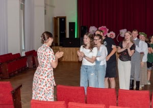 Riebiņu Kultūras namā projekta “Riebiņu ebreju kapsētas sakopšanas aktivitātes” ietvaros aizvadīts danču vakars