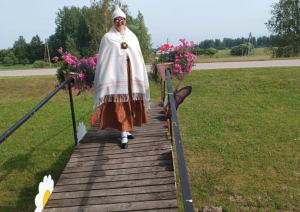 Biedrība “Vārkavas novada pensionāri”  ir realizējusi ELFLA Līderu projektu “Tautas tērpu iegāde folkloras kopai “Dzeipurs”