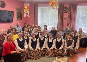 Galēnu pamatskolas 7.-9. klases tautu deju kolektīvs piedalās labdarības koncertā Preiļu novada sociālās aprūpes centros