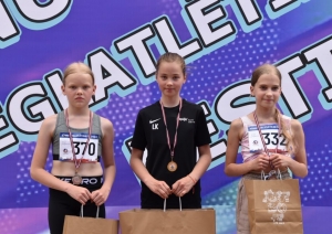 Jauno vieglatlētu starti Bērnu vieglatlētikas festivālā Jelgavā