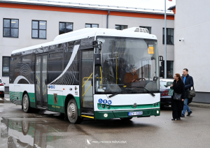 Realizējot projektu “Preiļu novada pašvaldības funkciju īstenošanai un pakalpojumu sniegšanai nepieciešamo bezemisiju transportlīdzekļa iegāde”, pašvaldībai piegādāts M3 kategorijas elektroautobuss