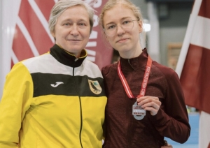 Aizvadīts Latvijas čempionāts soļošanā telpās