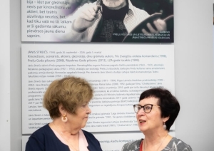 Atzīmējot Jāņa Streiča 90 gadu jubileju, atklāta ceļojošā izstāde "Cilvēka bērns Jānis Streičs" un gleznu katalogs "Veca mīlestība nerūs"