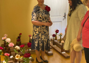 Saulaini un krāšņi aizvadīti Peoniju dārza svētki Jasmuižā