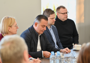 Veselības ministrs darba vizītē apmeklē Preiļu novadu