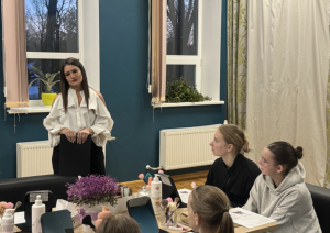 Meiteņu “GlowUp” vakari Preiļu novada Jauniešu centrā "ČETRI" un Riebiņu MJIC "Pakāpieni"