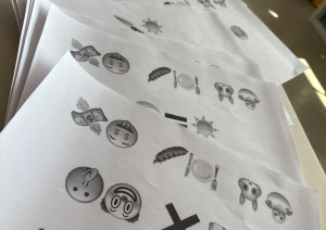 Jauniešu centrā "Četri" norisinājās Lieldienu tematiskā Emoji viktorīna