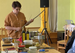 Nodarbības “Dabīgo materiālu izmantošana - augi veselībai” foto galerija