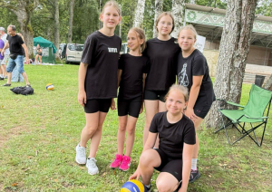 Preiļu novada jaunie volejbolisti startē 20. vasaras spēles volejbolā