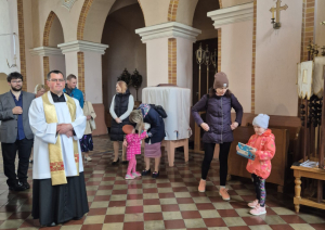 Īstenots mazo grantu projekts “Bērnu stūrīša iekārtošana Vidsmuižas Svētā Gara Romas katoļu baznīcā”