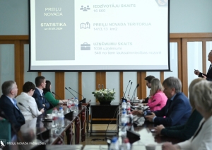 Preiļu novadā viesojās Klimata un enerģētikas ministrs Kaspars Melnis
