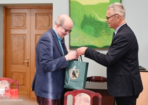 Preiļu novadu apmeklē Lielbritānijas vēstnieks Latvijā Pols Bramels