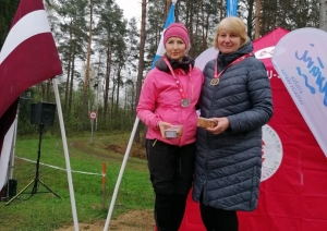 Preiļu novada sportisti guvuši vairākas medaļas Latvijas pašvaldību sporta veterānu – senioru 61. sporta spēlēs pavasara krosā un nūjošanā