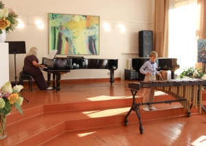 Preiļu Mūzikas un mākslas skolā klausītājus priecē jaunā marimba!