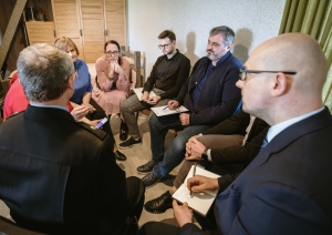 Preiļu pagasta “Dzeņu mājās” aizvadīta Līderu akadēmijas trešā mācību diena, kuras tēma bija “Krīzes komunikācijas veiksme - proaktīva sagatavošanās”