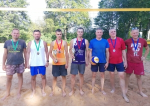 pludmales volejbola sacensību “Riebiņi 2022” uzvarētāji