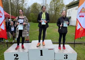 Preiļu parkā norisinājās Preiļu novada skolēnu sporta spēles pavasara krosā