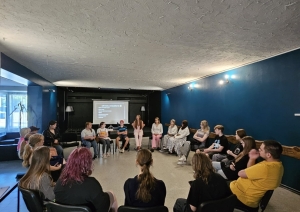 Tikšanās ar Lāsmu Noviku: Sociālo mediju ietekme uz mentālo veselību