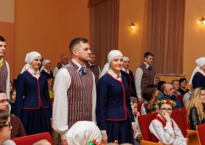 deju-kolektiva-stabulnieki-jubilejas-koncerts-20-pavasari-deja-foto-v-agurjanovs-001-1024x683.jpg