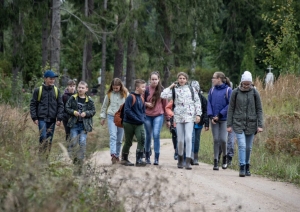 preilu-1-pamatskolas-6-klasu-audzeknu-ekspedicija-meza-foto-ieva-babre-003-1024x682.jpg