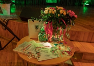 senioru-deju-kolektiva-bruklenajs-20-gadu-jubilejas-koncerts-foto-v-agurjanovs-001-1024x683.jpg