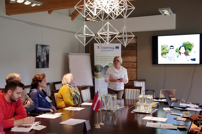 Latvijas un Lietuvas tūrisma jomas uzņēmēji papildina zināšanas ekotūrisma pakalpojumu sniegšanā